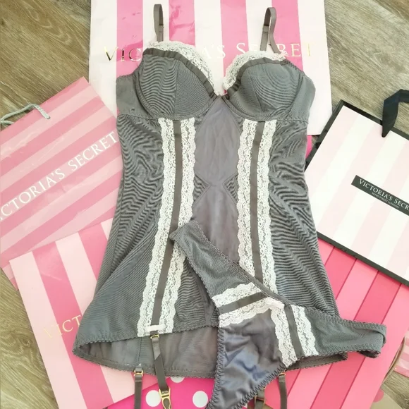Victoria's Secret Vintage Very Sexy Bustier Corset Garter Dress Thong Panty NWT - Picture 3 of 16